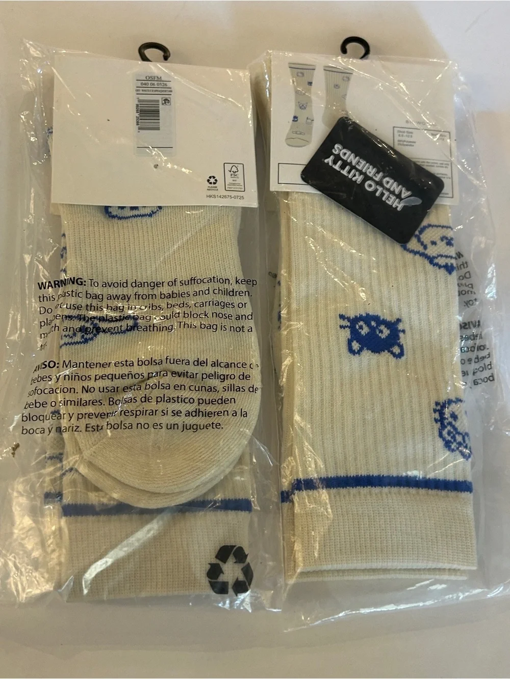 Hello Kitty Friends Cream Crew Socks Blue Character Print Kawaii Sanrio 2-pack